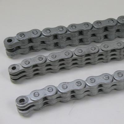 Chain Galvanised 4x4 5/8 7.5mtrs Pack shown as close-up metal chain links, suitable for Dhollandia 1500kgs column lifts, enough to fit both sides.