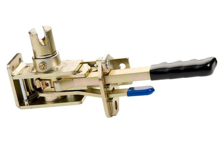 R45LD Ratchet Tensioner with black handle, featuring a 31.75mm spindle and 11mm slot, ideal for load restraint in commercial trailers.